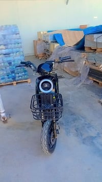 دراجه شحن للبيع R9دراجه كامله لون اسود تاير جديد اي عطل مابيه0770 255 ...