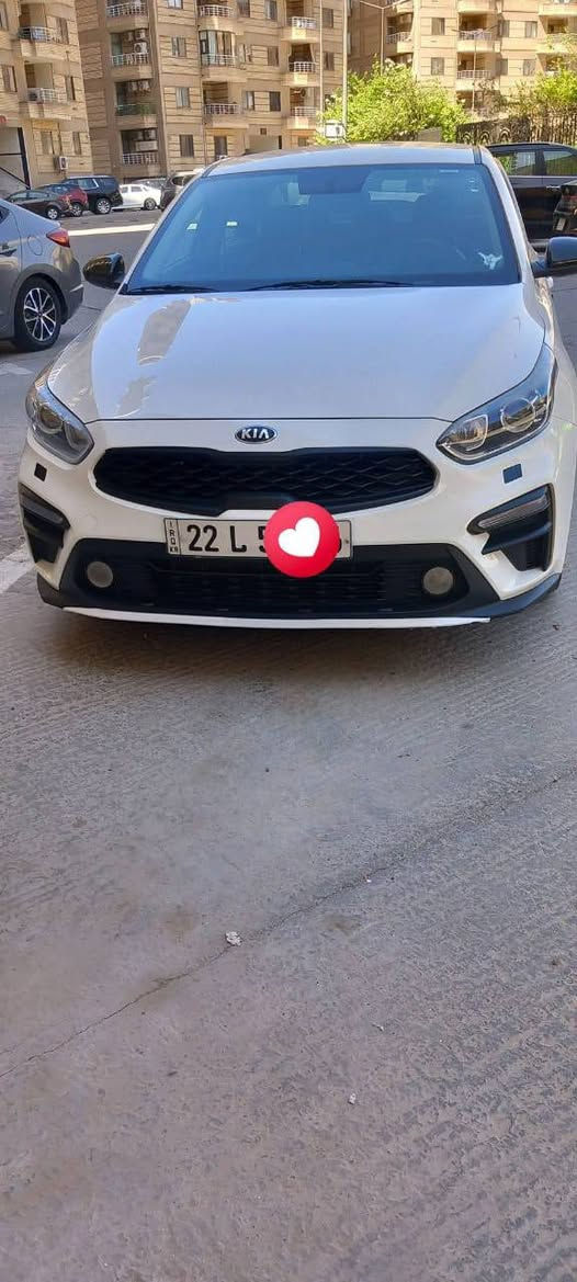 السلام عليكم كيا سيراتو خليجي موديل  2020 رقم اربيل للبيع او مراوس حسب القناعه  السياره مكفوله من الصبغ وتبديل فقط بيه بارد  بلصندوق وشويه بلحوض كلش بسيط السياره جديده مابيه اي نقص ماشيه 155 وباقي التفاصيل اتصل وتدلل ***********  مكاني بغداد السعر 150 وبيه مجال
