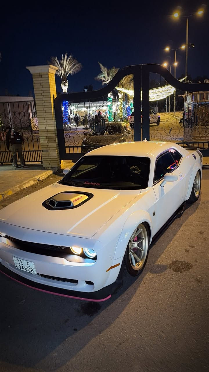 جالنجر قطعه وحيده بل عراق ولوحيده دخلت للعراق من ضمن 1000 قطعه
Shaker .Scat Pack.R/T.Swinger.Widebody
مديل 2023 النداء الاخير 
.ماشيه 12 ميل 
.حجم المحرك 6.400الفنه R/T
.حادث جامرولغ خلفي ربع صبغ فقط 
.ايرباك برده راجع سستم 
.سماعات هارمن كاردن
.رادار امامي 
.كشنات تدفه.تبريد
.كراسي كهرباء
.ويلات مال سوينكر نسخه خاصه
.تخم تاير شركة بيرلي 
.جكات اس تو كات باك قبل فتره شديتهن
.رقم بغداد
.هزه جديده 
السياره فول موصفات ماعده الفتحه لين سوينكر بدون فتحه بلادي 
•السياره بوضع الوكاله والله كلش جديده دواخل مختمه سوينكر ولسياره معروفه وحلالي اني معروف بس السيارات المميزه يمي 
اعذروني الصور بوكت المطر بعدني دا ارتب بل سياره ونطيه لزبون جاهزه 

..مكان السياره  بغداد المنصور 

شكرا الكم وتمنه محد يناقشني من اكول وحيده بل عراق 🤍
واتساب فقط ***********
السعر اتصل وتدلل🤍
