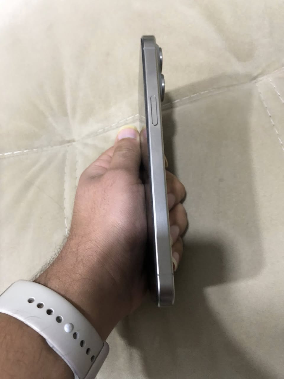 ايفون 15بروماكس جهاز نضيف كلش خدش مابي  بلادي ملحقاتة كاملة بطاريتة98شريحة وحدة عنواني المشراق الجديد رقمي للتواصل ***********متوفر واتساب السعر 1150
