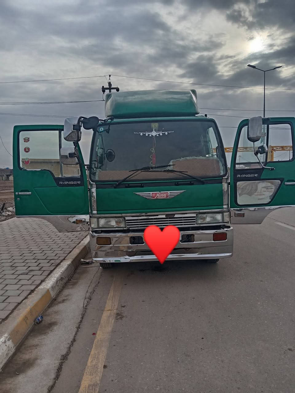 هينو طيره مكينه ٨٠ عادي لا ضرف ولا بخار طول 6وربع بلادي سياره بسمي تحويل تاني يوم سعر تصال ***********
