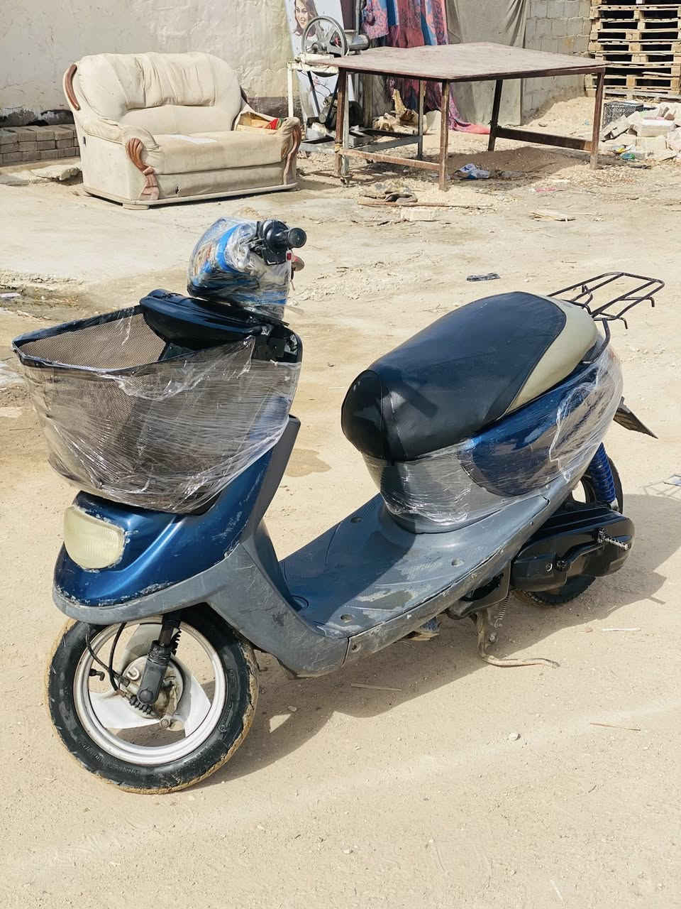 دراجه منغولي للبيع بيها نقص بسيط يرادله صالنصه وكلجات خلفيه دراجه كامله السعر 275وبيها مجال الاستفسار اكثر الاتصال ***********
