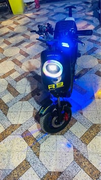 R9 • دراجة شحن • بطاريات قوية