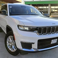 كراند شيروكي • ٧ راكب • ٢٤٠٠٠