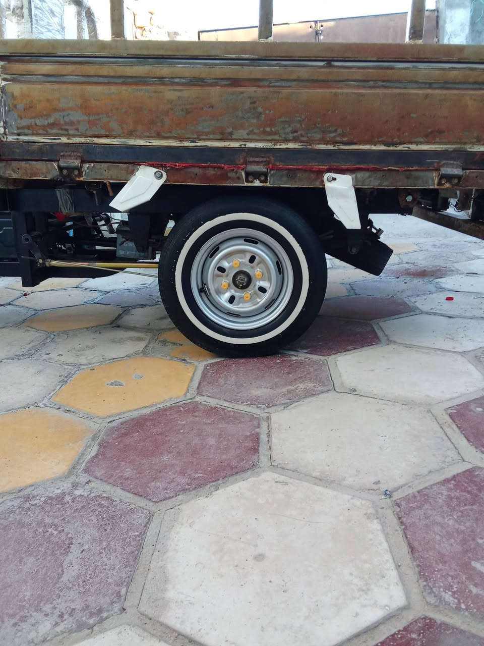 سلام عليكم ستوته لبيع بسعر مناسب السعر بواحد 700 وبيه مجال بصيط ستوته نضيفه ما عوزه اي شي برغي ما عوزه تايرات جدد نضيفه كلش *********** واتساب ما بي بس رصيد
