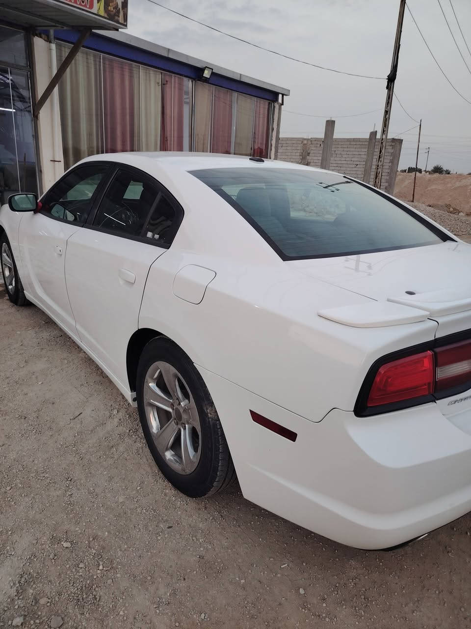 جارجر ٢٠١٤ أمريكي رقم بغداد انكليزي بإسمي سيارة جديدة جديدة ماشية ١٧٠ كامل مواصفات فتحة شاشة كبيرة كير ماوس تخم تاير جديد كير مكينة باكيت سيارة كفالة فقط بنيد بدون دواخل شرط السونار داخل الصور ///السعر ١٧٥ مكان السيارة ناصرية الشطرة ***********
