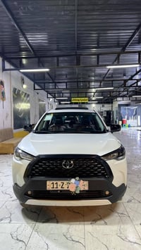 كورلا كروس 2024 ماشيه ٣٢ الف  داخل احمر  بيه طختين بسيطات بدون تعديل  ...