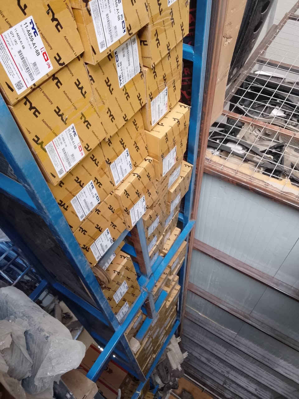 سلام عليكم حبايب ***********
وجبه جديده قطع غيار لانسر بومه تفصيخ +جديد 
#كافه قطع غيار.   #العنوان بعقوبه حي معلمين /متوفر توصيل
