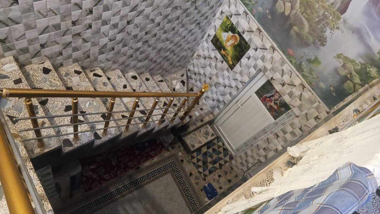 دار للبيع طابق ونصف150م حي الجامعة قرب مستوصف الجامعة 
يحتوي على غرفه وصاله ومطبخ واستقبال وصحيات داخلية وخارجيه وكراج للبيت والطابق الثاني يحتوي على غرفتين نوم وصاله وصحيات 

_العنوان المكتب  /النجف الاشرف _حي العدالة _شارع المستوصف 
 
نستقبل جميع العروض التجارية في كافه احياء النجف اداره مكتب الميار للعقار 

🟨للاستفسار الاتصال على الرقم التالي او مراسلة الصفحة 
 
📞 عباس الجنابي ***********
