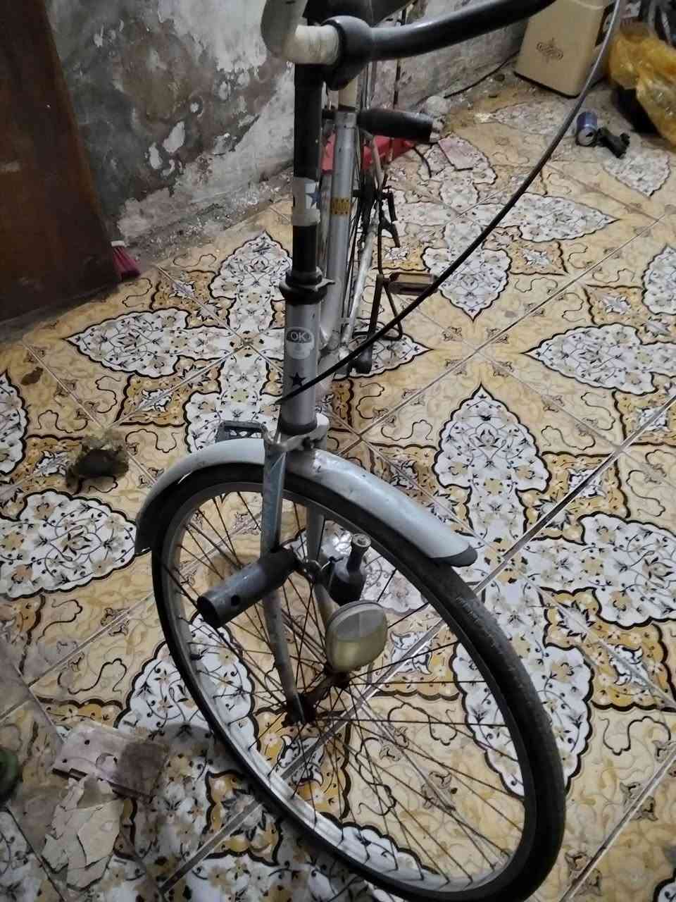 سلام عليكم  لليبع متروكت السعر 70وبيه مجال العنوان البصره دور النفط رقم ***********
