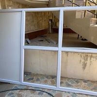 قطع عدد ثنين واحد يكعد يم ثاني مستعمل شي قليل بس جديد هو والجامات كامل...