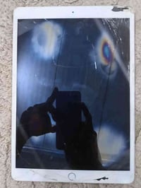 ايباد 10 جان يشتغل عندي  وكع من ايدي فه ضل يشتغل وكف عندي و وديته لمصل...