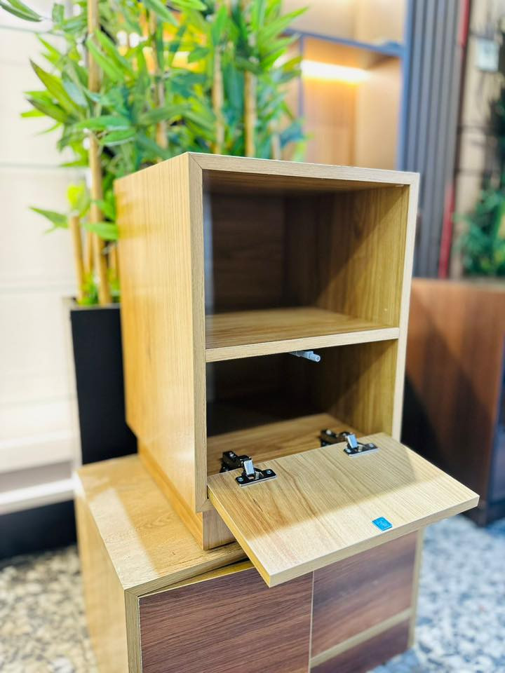 كومديات اتصير يم السرير السعر 40الف القطعه ***********
