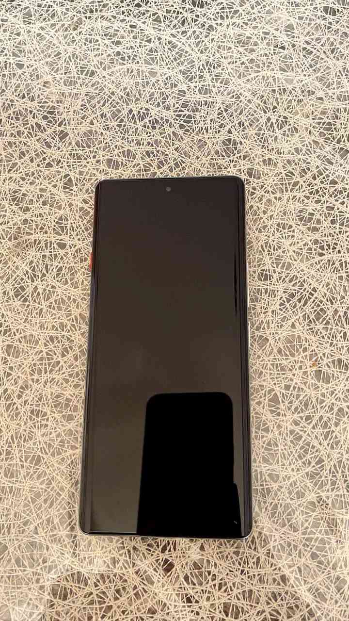 تكنو كمون 40 برو فايف جي

 ذاكرة ٢٥٦ . عشوائية ١٢ جهاز جديد  
بدون ملحقات ٢٦٠ وبي مجال بغداد نفق الشرطة حي حطين ***********
