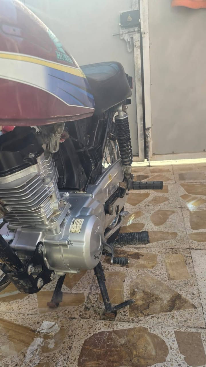 سلام عليكم درجة للبيع وراق موديل 17 وكيله سيد خلدون السعر خاص رقم ***********
