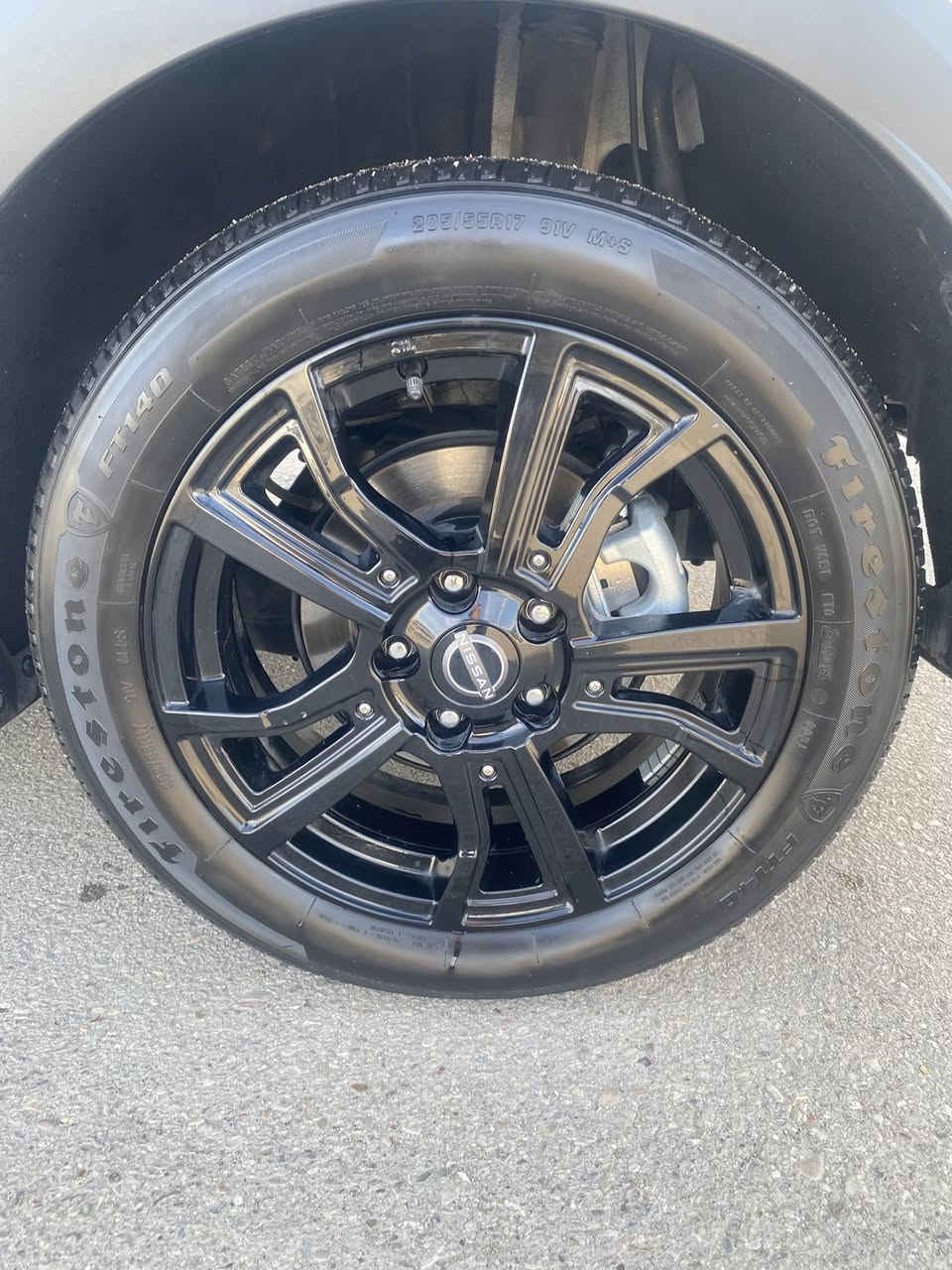 سلام عليكم للبيع نيسان كيكس 2023 SR
ضررها فقط بونيد بدون دواخل وبدون ارباك 
مكان سياره كركوك 
ويترقم محافظات شمالية 
والاستفتسار ***********
والسعر 142 وبي مجال للطيبين
