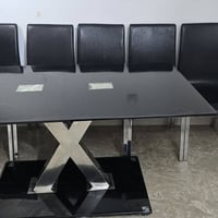 ميز مستعمل للبيع السعر ١٨٠ العنوان الكراده للاستفسار التواصل مع هذ الر...