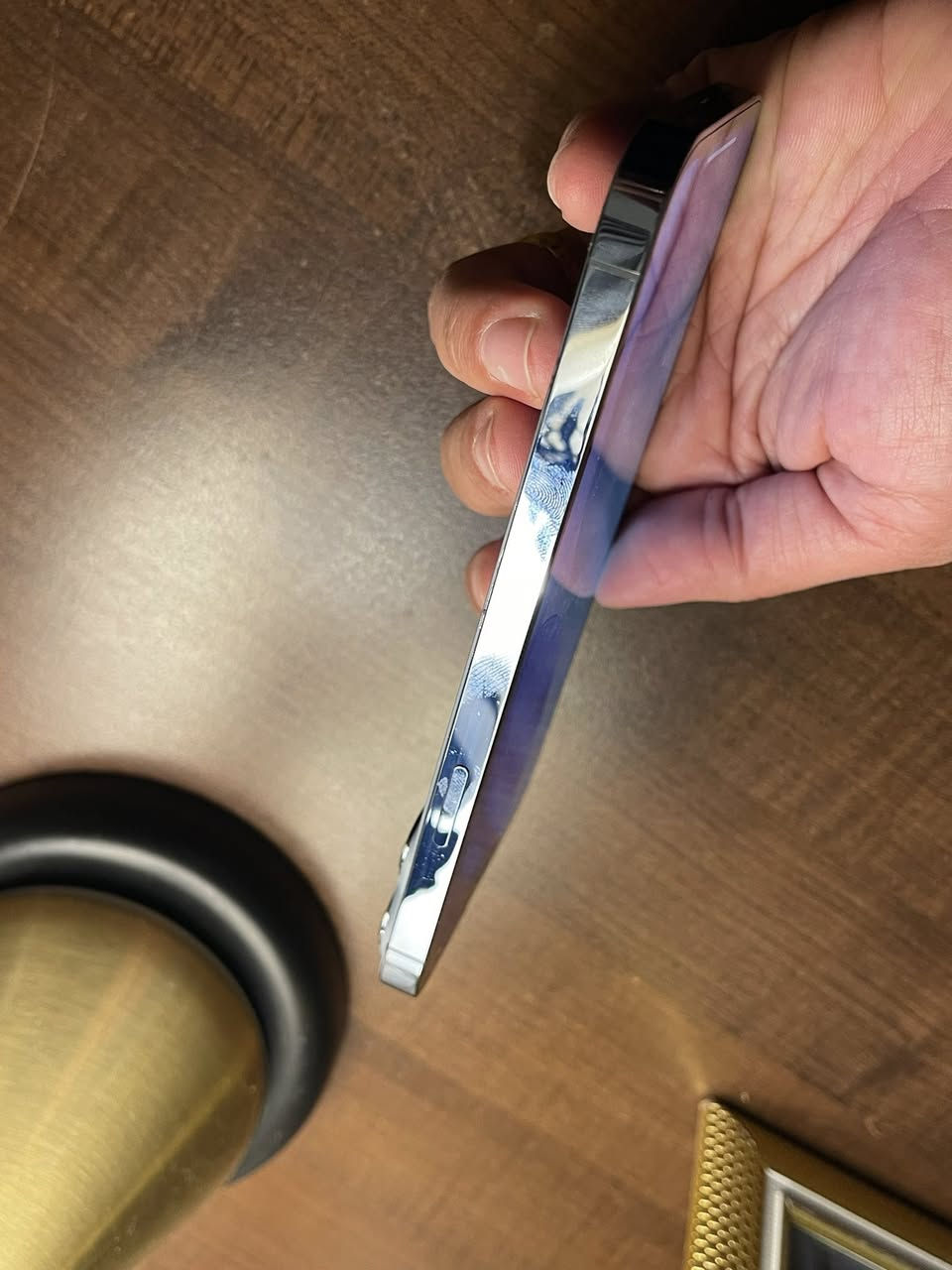 تلفون ابل ايفون ١٣ برو ماكس نظيف مبدل فقط ظهر اصلي البطارية ٧٧ بدون كارتونه واير شحن و شاحنه 
السعر ٥٠٠ الف قابل للتفاوض 
للتواصل ***********
