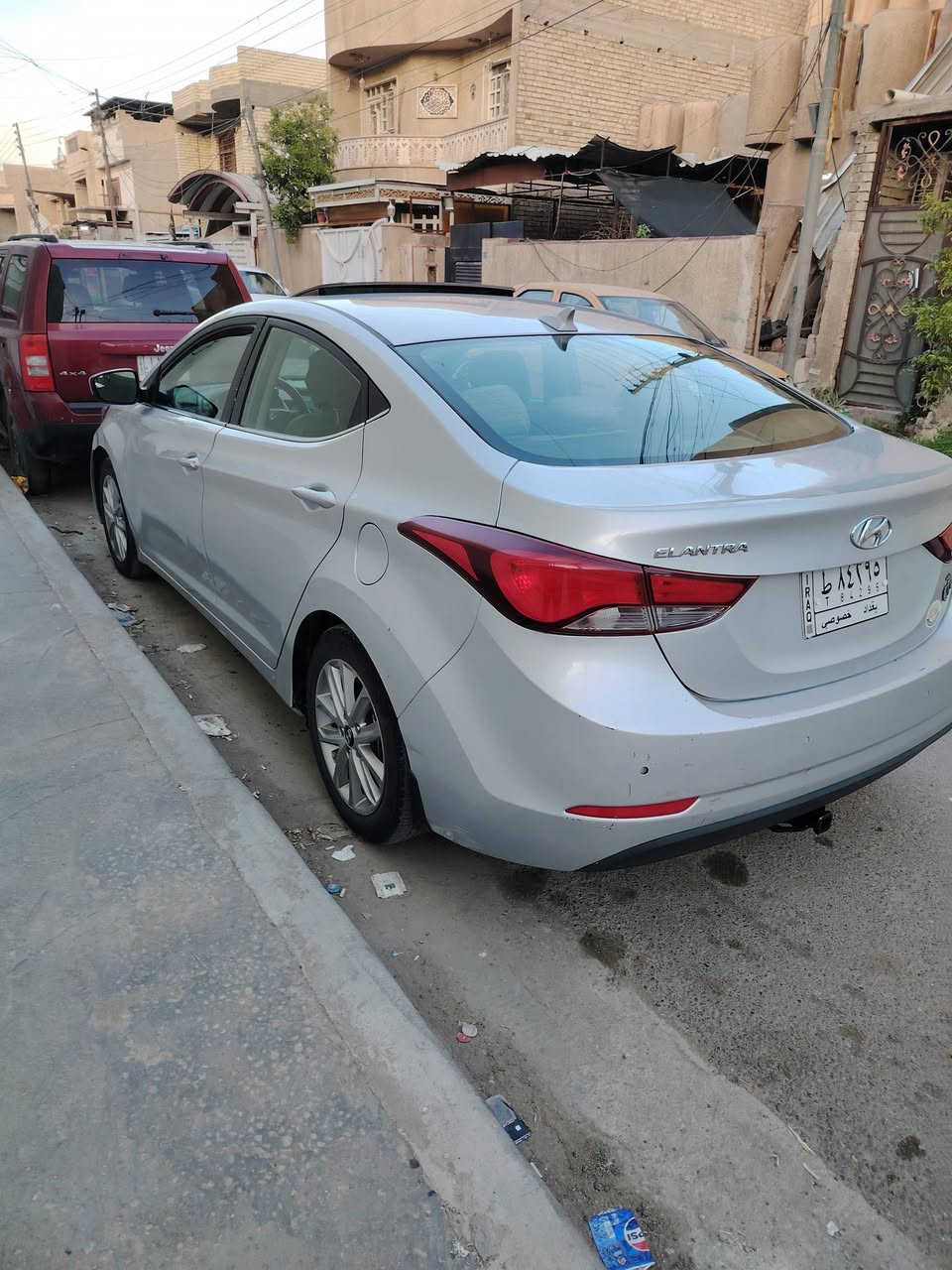 سلام عليكم النترا ٢٠١٥ سياره بيه صبغ بنيد و خشم التكمه بدون دواخل سونار بيه سياره بدون تبديل اي قطع اليبل رقمي *********** مكاني بياع رايده ب ١٠٠ مجال قليل
