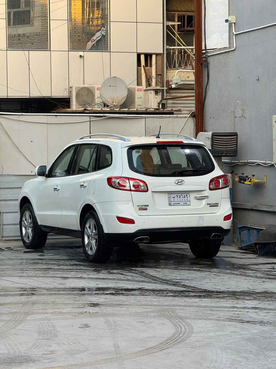 سلام عليكم 
سنتافيا خليجي فول الفول موديل ٢٠١٠ ام الشباك الاسود مكفوله  بصمه فتحه كراسي كهربائية جلد بيج محرك ٦سلندر  3/5
سبعة راكب باسمنا عداد ١٦٧ الف
مكانها اعظميه *********** ابو رامي
