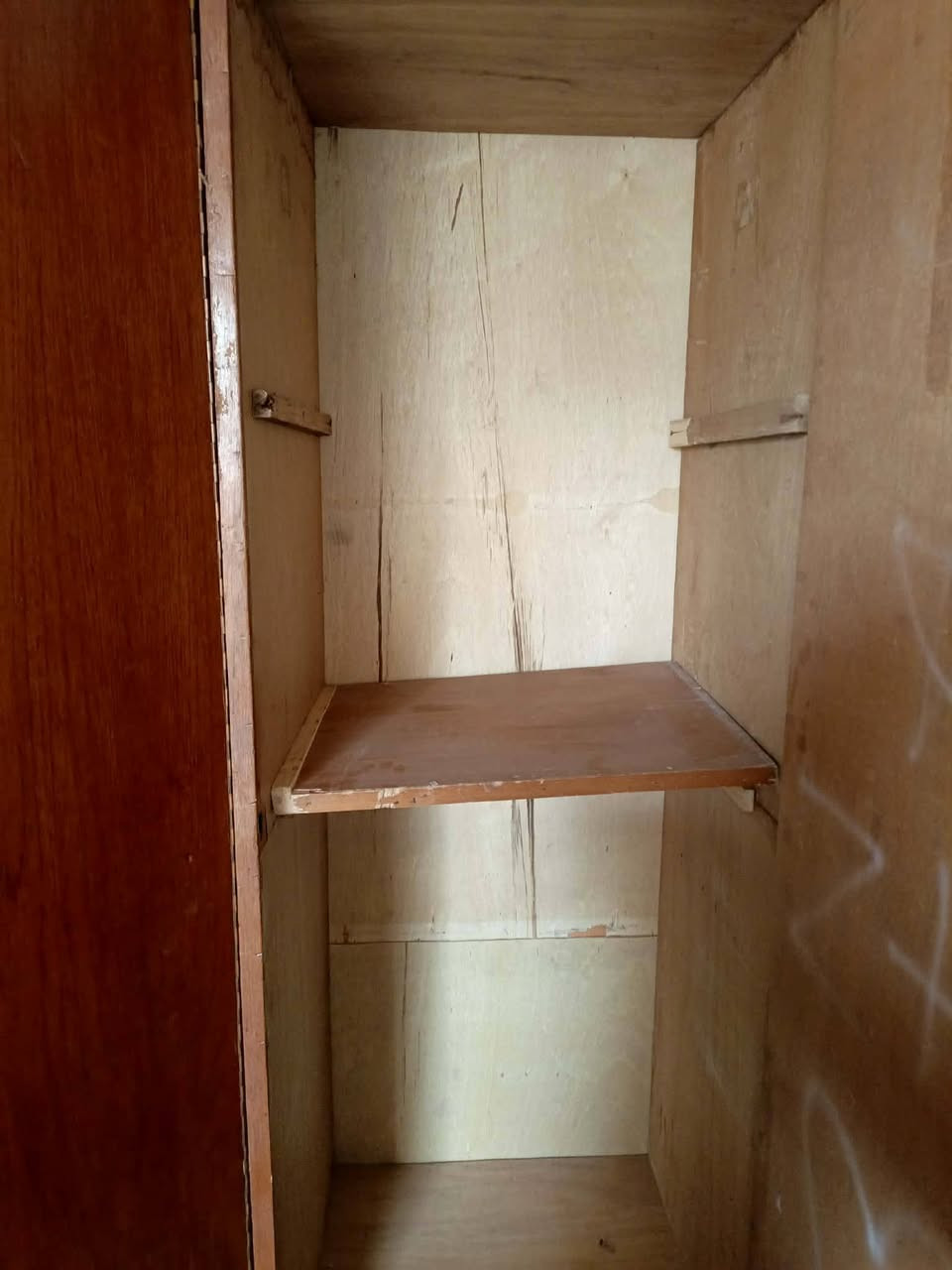 قنصور للبيع السعر ١٠٠ الف التواصل ع خاص المكان موصل بالايسر حي الوحده


**إذا كنت صاحب هذا الإعلان وتريد حذفه لأي سبب، رجاءا أرسل رسالة إلى الدعم الفني**