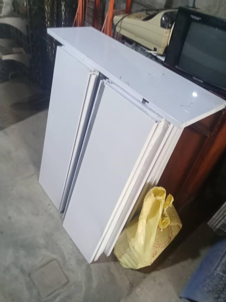 25 متر رف جداري مستعمل قليل مكاني كركوك اتصل ***********
