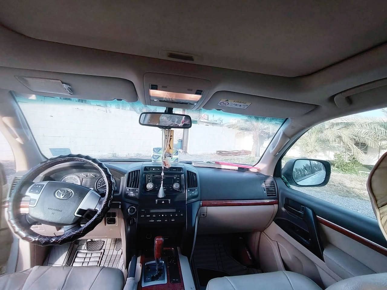 السلام عليكم
لاند كروزر موديل2014
بريم اصل فول مواصفات 1/1
ماشيه 170 حقيقي
                              محرك كير مكفرلات V6
رفم بغداد 11 بسمي سنويه ل 2030
مداور ثاني يوم
بيه باب جهة الأ يمن الكدام بس مفتوح البلادي
والباقي كفاله عامه
مكان السياره نجف طريق كربلاء
السعر  345.    ، وبيه مجال
***********
