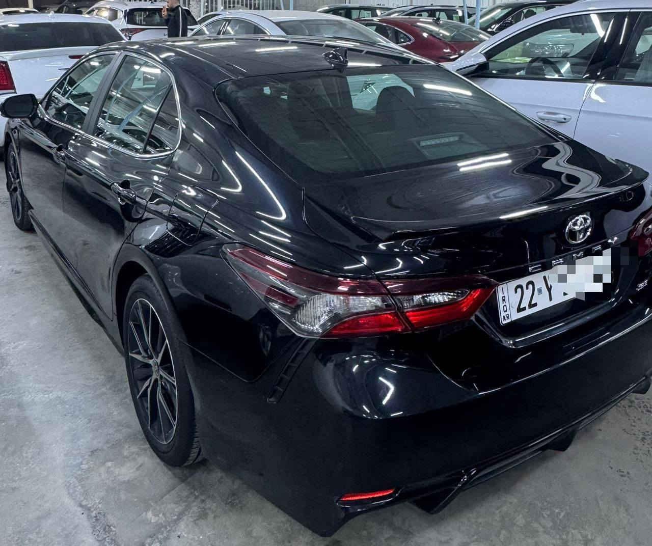 كامري موديل 2024 بانزين فقط
وارد امريكي بدون دواخل بدون ايرباك
 بيها فقط بارد بل بنيد صغير
مواصفات SEفول فتحه بصمه 
رقم اربيل السياره 

مكان بغداد الكريعات 
الاستفسار اكثر ***********
