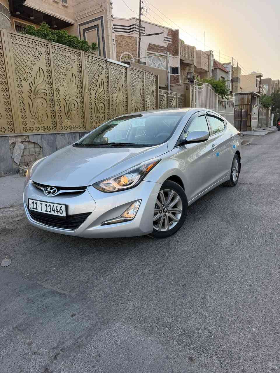 انترا للبيع موديل ٢٠١٦ وارد أمريكي محرك دوش سيارة جديدة ونظيفة كل نقص مابيها محرك كير تبريد ثلج تخم تاير جديد ماشية ٨٩ الف سيارة حادثها مال امريكا جاملغ وبنيد نفسهن مصلحات وهنا صار بيها صبغ جاملغ امامي ومباركين الباب ويا فقط يعني بيها اربع قطع صبغ والباقي مكفول رقم بغداد الجديد تحويل ثاني يوم سعرها ٩٣  ورقه ومكان السيارة بغداد البلديات ***********
