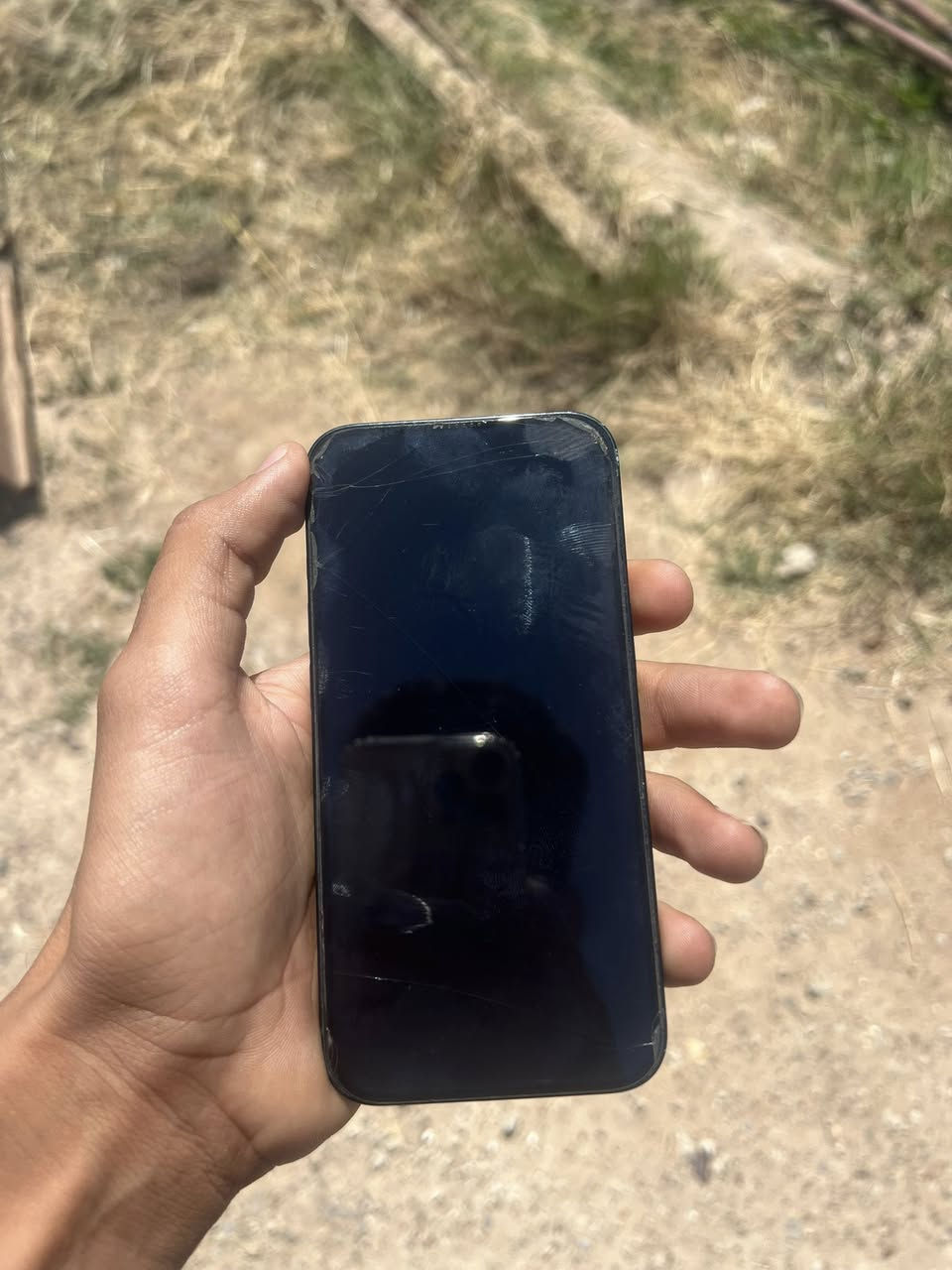 سلام عليكم آيفون ١٣ عادي بطاريه ٩٣ جهاز مكفول وبلادي فقط بي خدوش بسيطه شاصي ذاكره ١٢٨ السعر ٤٥٠ وبي مجال العنوان بغداد سبع البور ***********
