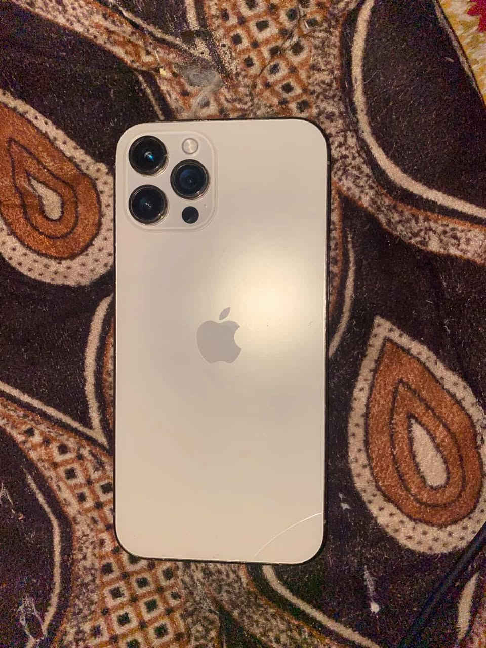 السلام عليكم أيفون12برو ماكس ذاكره256 مبدل بطاريه 100%وشاشه أصليات أم ٨٥ امريكي لجهاز نضافه ٩٠/١٠٠ قيم وأخذ ***********
