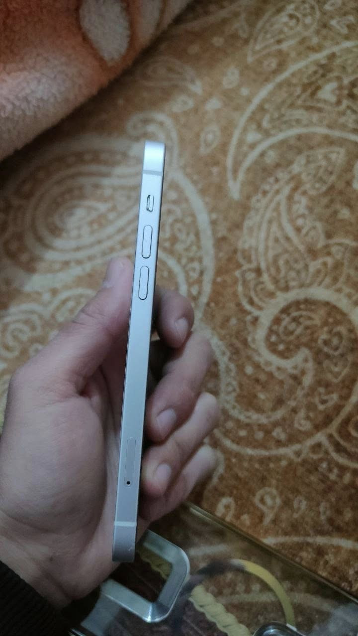 السلام عليكم 
ايفون ١٢ عادي نضيف كلش ذاكره ١٢٨
مبدل بطاريه اصليه تقره ١٠٠
فيس ايدي متوقف بالتحديث الاخير 
للمراوس بايفون 11pro max


**إذا كنت صاحب هذا الإعلان وتريد حذفه لأي سبب، رجاءا أرسل رسالة إلى الدعم الفني**