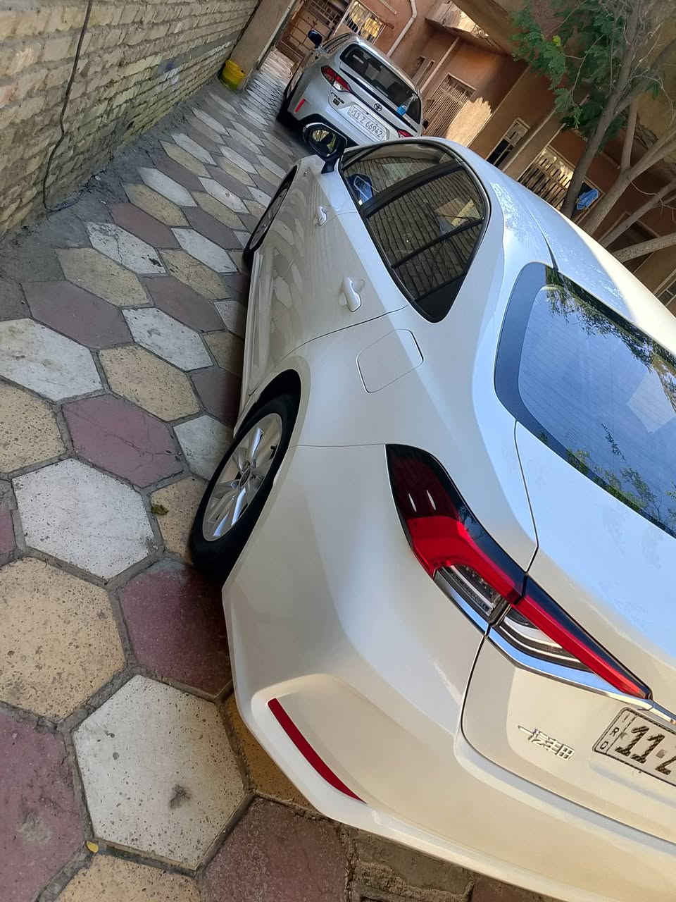 ***********
كورلا 2024 هايبرد ماشي 27الف اريد مراوس  بكورلا كروز
