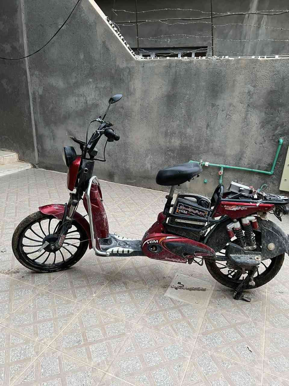 سلام عليكم دراجة شحن للبيع بيها العقل عاطل او كنكترالويل هم عاطل سالت ع التصليح كالو ب٩٠ ترجع بلادي الي يريدها خلي يراسلني خلي يقيم او يأخذ بس لا يكسر بسعرها مكاني ديالى كنعان هاذا رقمي بي واتساب فقط ***********
