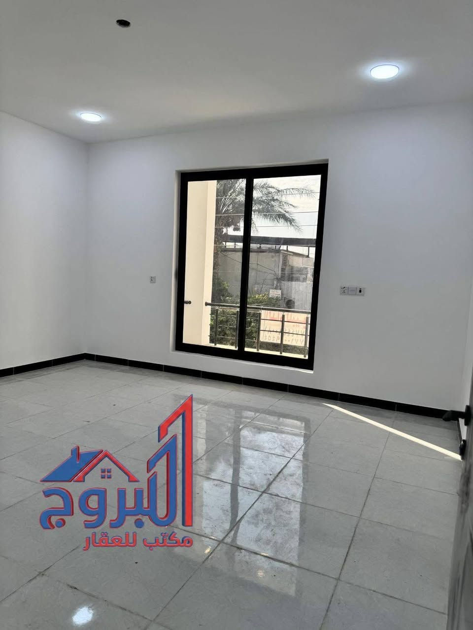 دار مساحة ١٠٦ دورة ابو دشير متر بناء درجة ولى مكان جدن هدوء قريب الخدمات يتكون ستقبال حولي غرف نوم عدد 2 حمام عدد2 بيبان قاصة شبابيك المنيوم لاستفسار اكثر ***********
