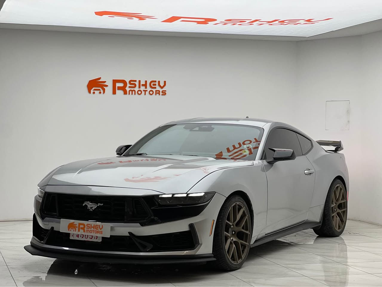 احلي و انظف و ارخص موستانج ❤️‍🔥❤️‍🔥
Ford Mustang 2024
فورد موستانج ٢٠٢٤

 
مكينة ٤ سلندر حجم ٢.٣ لتر ایکو بوست
ماشية 58,000 ميل فقط و بحالة جداً ممتازة

السیارة بیها ثلاث قطع بخ بدون دواخل و بدون ایرباکات 
السيارة كلش حلوة و نظيفة

السيارة رقم کاتي تترقم شمالي شرط الترقیم 
 
مكفولة من كير و محرك و كهربائيات

و ب سعر بلاااش(198$) ورقة و بيها مجال

مكان السيارة

دهوك -معرض ارشف R-Shev
رقم51 من معارض التيرمينال 

***********
*********** دهوك, العراق
