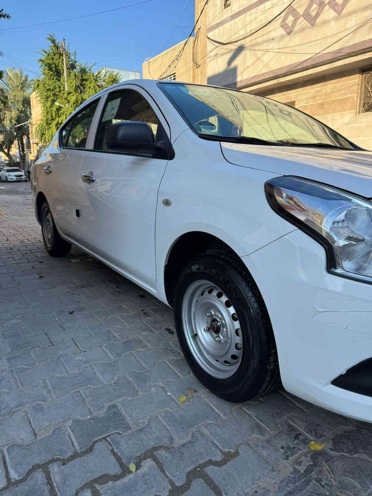 سلام عليكم عندي سني هندي موديل 23 ماشيه 25 رقم بغداد الدولي الجديد (بسمي) مكفوله كفاله عامه من ضربه صبغ بارد مكاني بغداد رقم تلفون ***********
