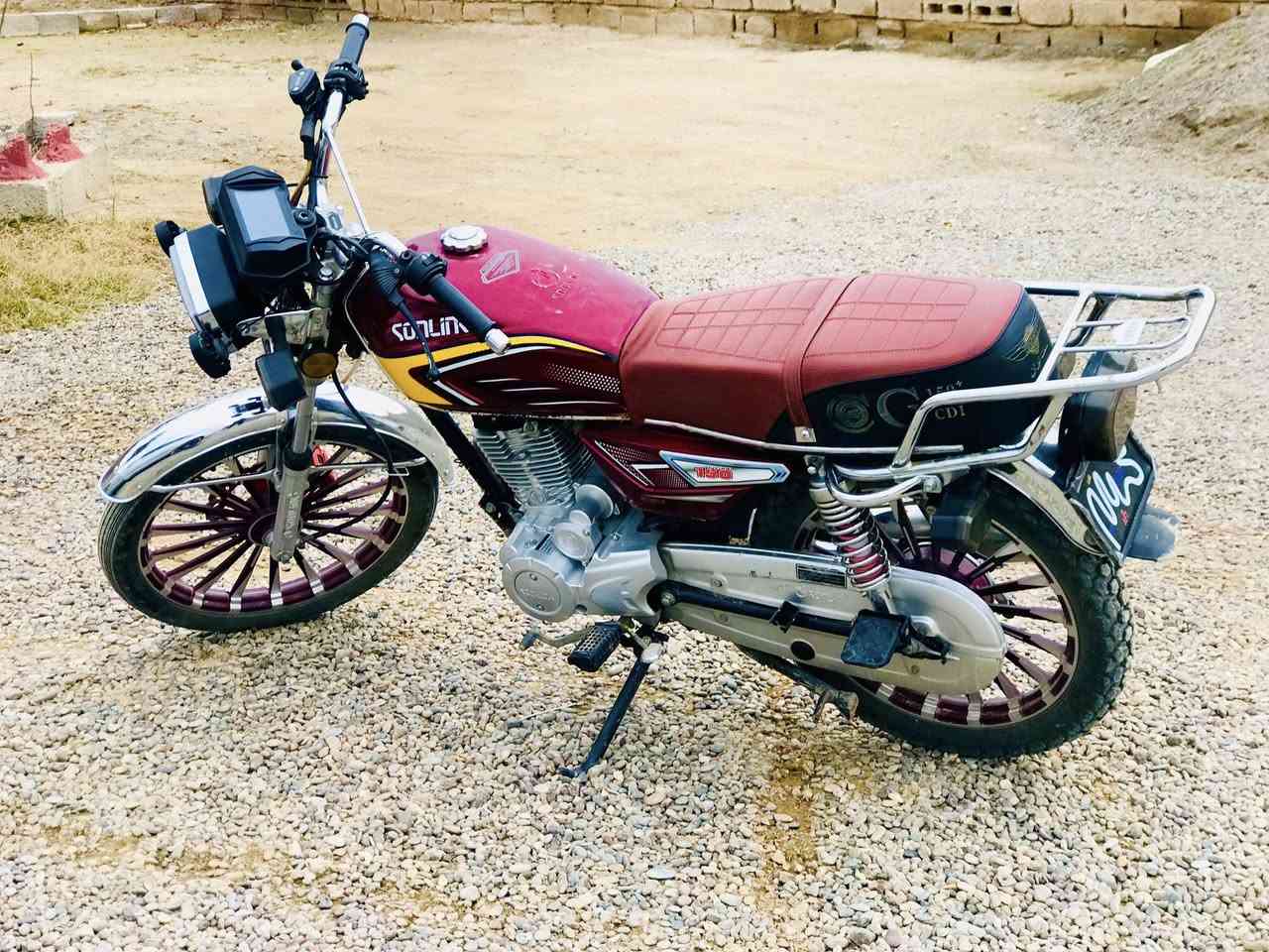 للبيع سولنك م/ 24 محدث 25 نضافه فول
700 وبي مجال قليل 
ه/***********
