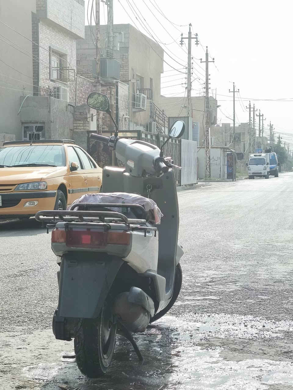 سلام عليكم دراجه بيكم مكان بغداد الزعفرانيه دراجه نضيفه وحلوه السعر 300 دراجه بلاديه رقم الهاتف ***********
