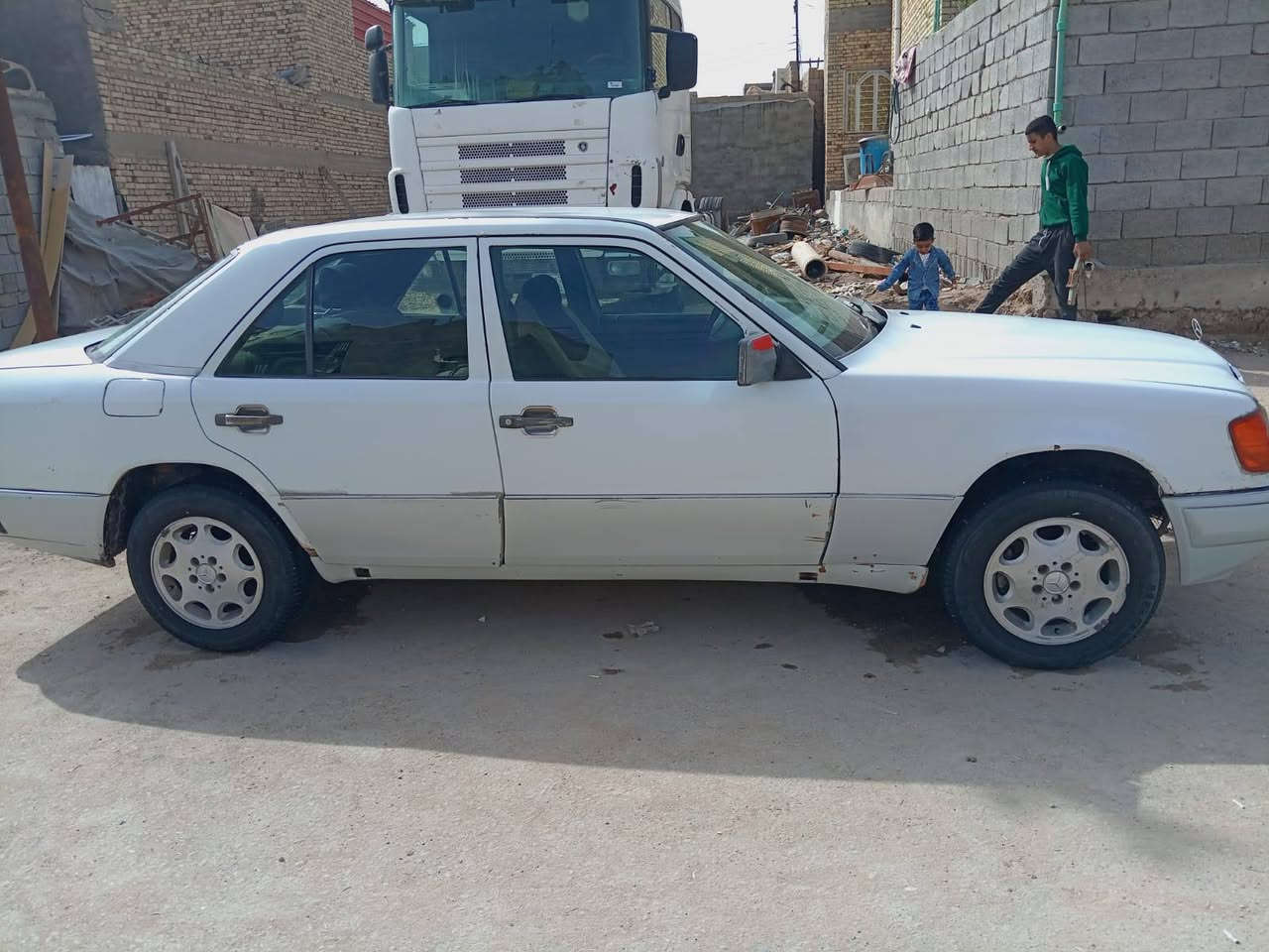 السلام عليكم لبيع دب مكينه وكير جدد وحدادة جديده تخم تاير كهربائيات كلهة شغالة سنوية جديدة المكان البصرة القرنة السعر 35 رقم الهاتف *********** المدينة, البصرة
