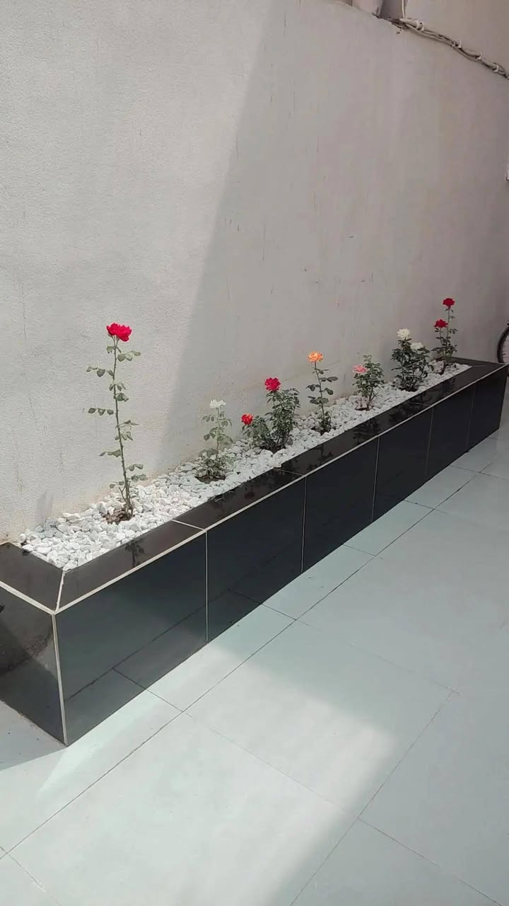 السلام عليكم
تعمير ترميم بيوت/ تنقير تفليش/ حفر بير / صب لاش/ 
شغل داخل كركوك  ***********
او على الخاص
