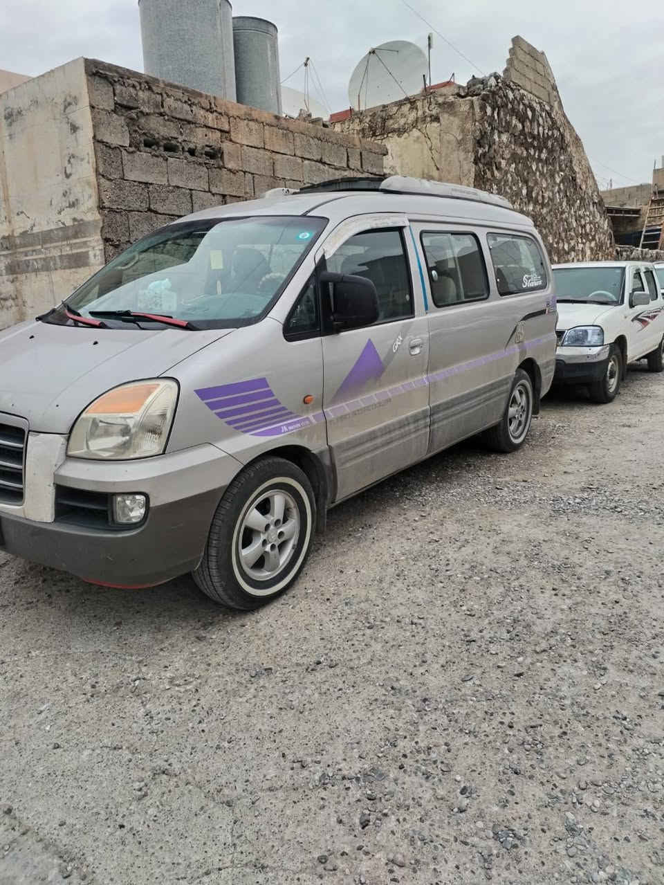 سلام عليكم عندي استاركس لبيع موديل 7 رقم كركوك كير عادي محرك مفتوح شواصي جديد محرك جديد تبريد ثلج سيارة ماشالله خير من الله سعر 70 شراي يخابر ع امير الحسكلي ***********
