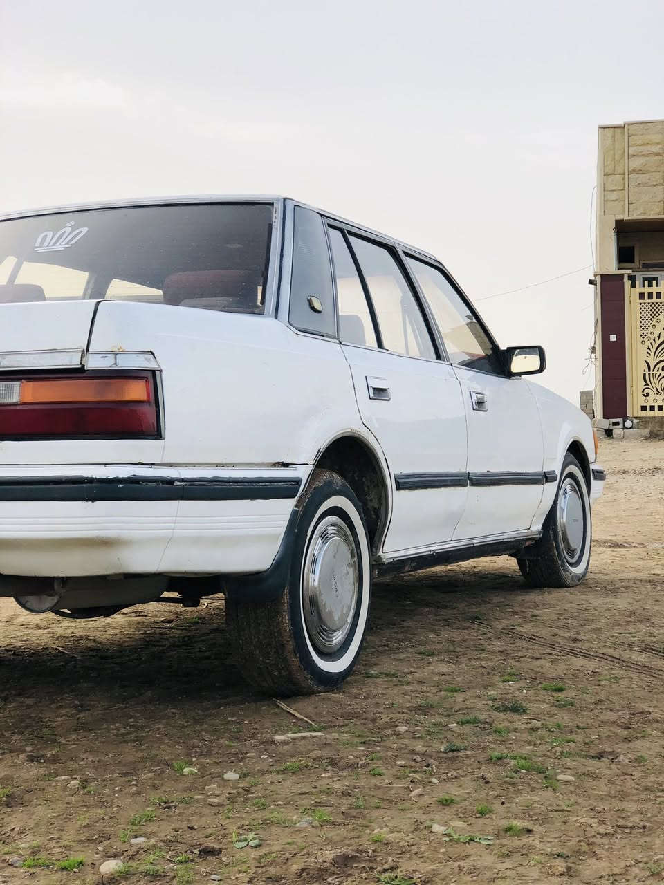 السلام عليكم سوبر موديل 1984 للبيع
كير ومحرك شرط لا صرف ولا نفخ كير عادي 

صبغ قطعتين چاملغ امامي وبونيد 

كهربائيات كلها شغاله 

تبريد كامل بس يعوزو غاز 

سنويه خضرا هزة جديدة رقم مسطرة سنوية بسمي 

العنوان موصل ايسر رقم الهاتف 

كورك *********** بي واتساب 

السعر 35 وبيها مجال
