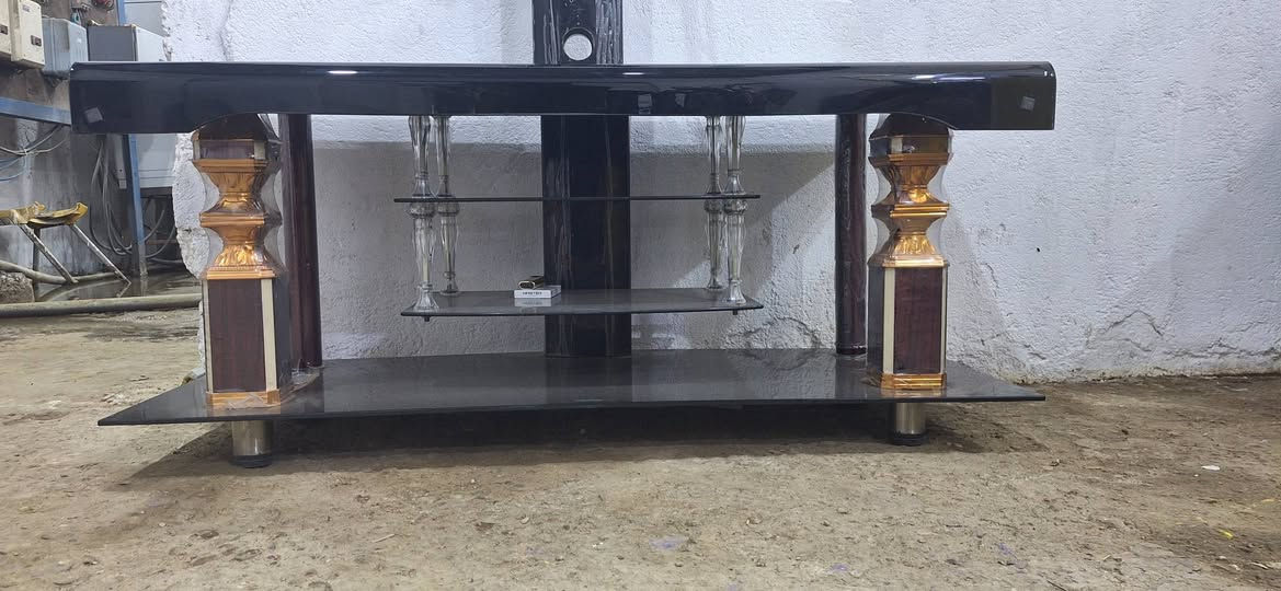 للبيع ميز بلازمه زجاج أستخدام مكاتب طوله[120cm] العرض [45cm] مكان ناصريه غراف
$150 وبيه مجال
للاستفسار :***********
