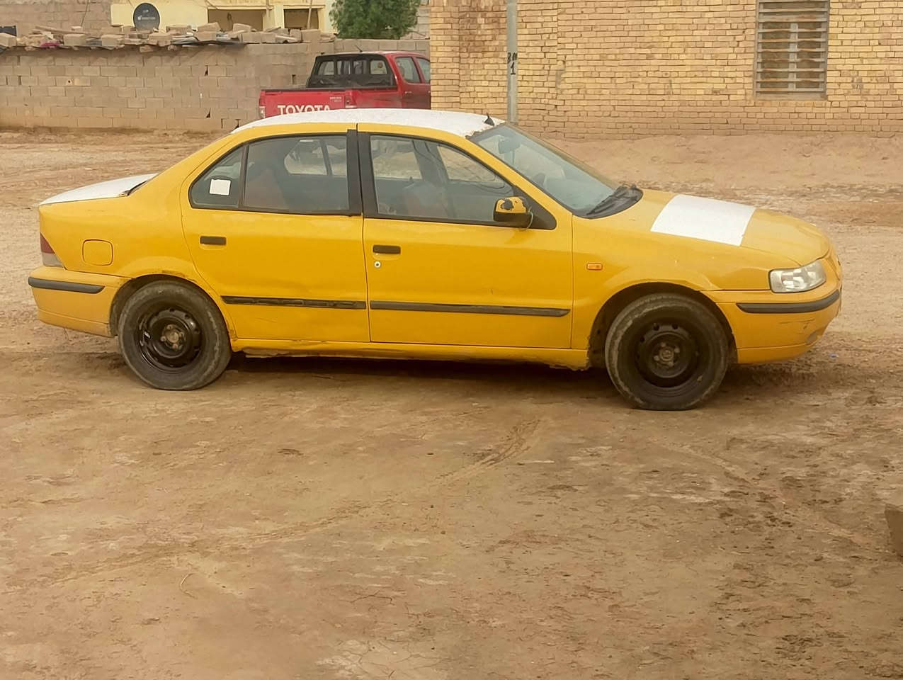 سمند البيع موديل 11سياره بيها عطل بلمحرك يراد تجفيت رقم احمر سنويه ساقطه بل 23بيع كوم حديد بس راعي ب9وبيها مجال تواصل***********
