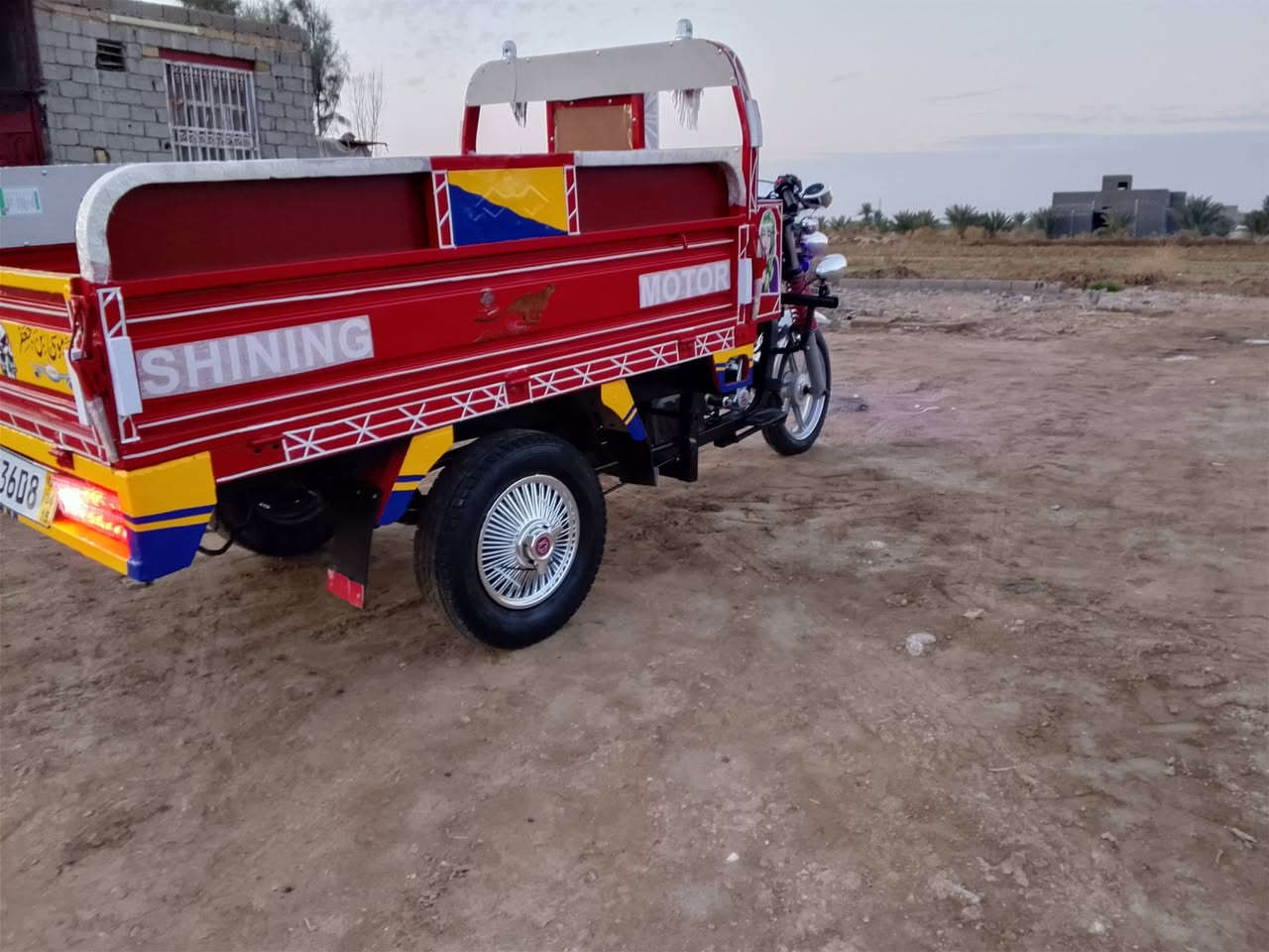 سلام عليكم ستوته البيع مكفولة كفاله عامه وراق اصليه شاصي ركبه كفاله موديل 2013 مكينه 2020 سعره 1250 وبيه مجال بصيط مكاني بابل شوملي رقم ***********
