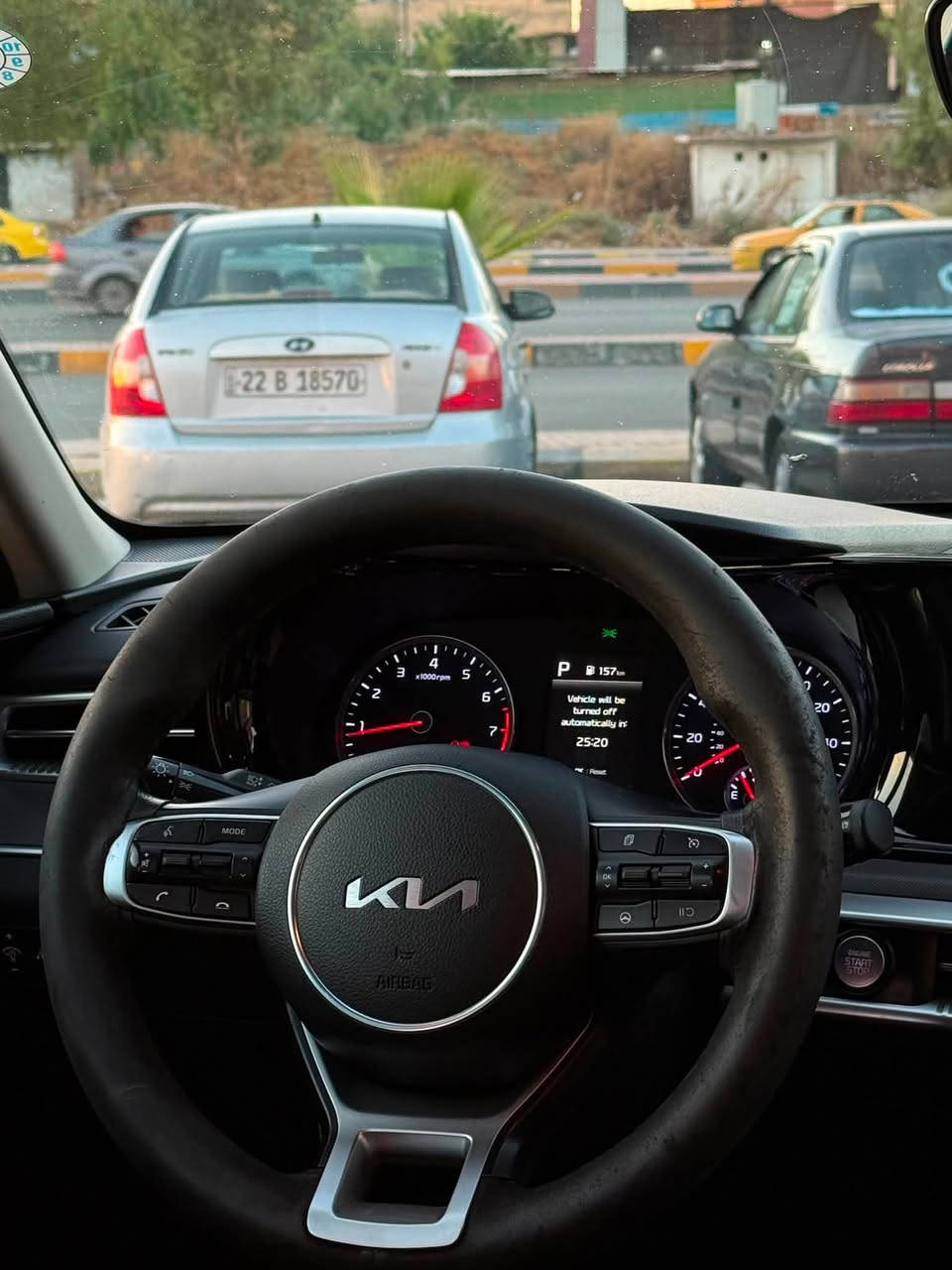 السلام عليكم 
للبيع 
Kia k5 2022 لون ماروني

المواصفات 
شاشة كامرة رادار 360 
مثبت سرعة فول تحكم ستيرن 
اوتو هولد 
سايد بريك بصمة 
اربع انظمة قيادة 
بصمة تشغيل بصمة ابواب 
وباقي المواصفات المعروفه 
  
مكينة وكير بشرط 
السيارة داخله كلين تايتل وطلع بيها قطعتين كلير امريكا 
باب وجاملغ بدون دواخل بدون ايرباك 

باقي التفاصيل الاتصال على الرقم 
***********
