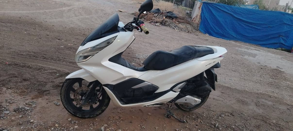 ماطور pcx جيل ثالث ياباني نظافة فول للبيع 
تواصل ماسنجر أو الاتصال على الرقم ***********
