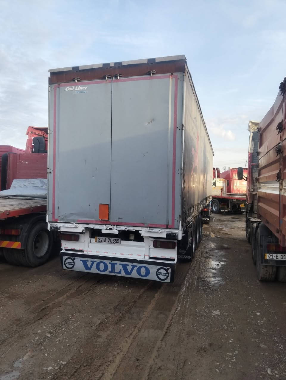 السلام عليكم فولفو للبيع موديل 2000 راس وعربانه حجم المحرك 420 رقم اربيل سنويا جده 2030 طول العربانه 13 60 سعر 170 عنوان كركوك رقم الهاتف ***********
