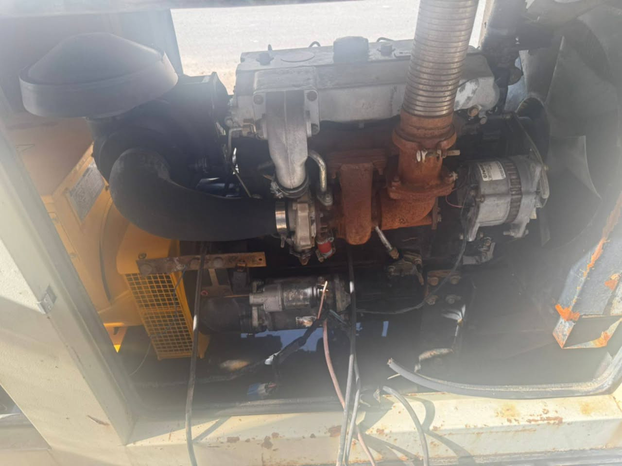 موالده ٦٥ كيفي بيركنز انكليزي ٤ سلندر توليد لوري سومر      متروكه بس تفتر بيع طافيه توليد بلادي سعره ٢٥ ورقه عنوان بغداد مجمع المشن للاتصال ***********
